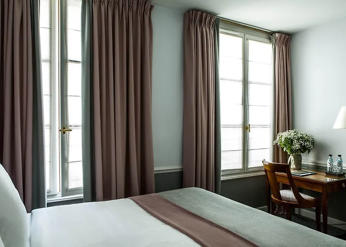 Brighton - Esprit De France Hotel