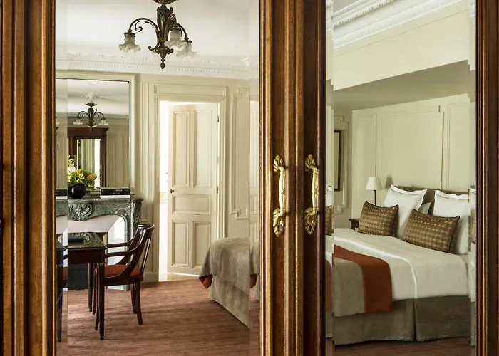 Brighton - Esprit De France Hotel