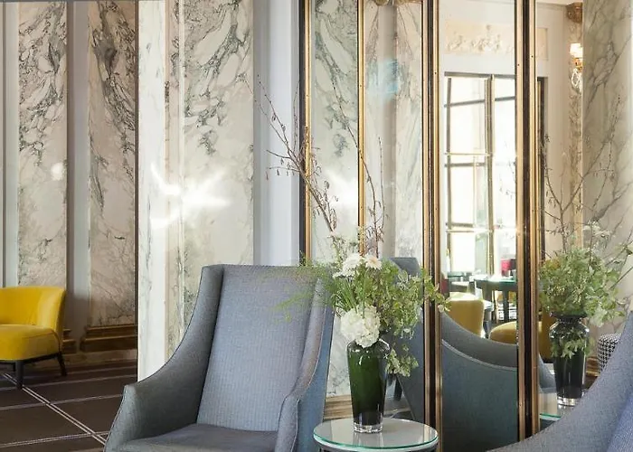 Brighton - Esprit De France Hotel