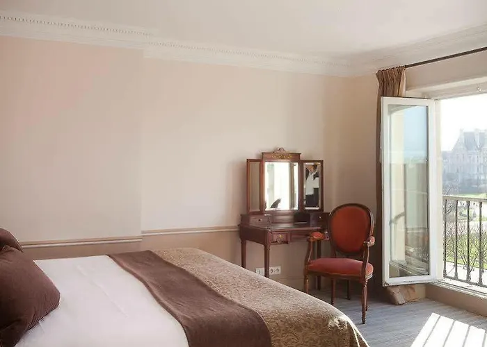 Brighton - Esprit De France Hotel 4*