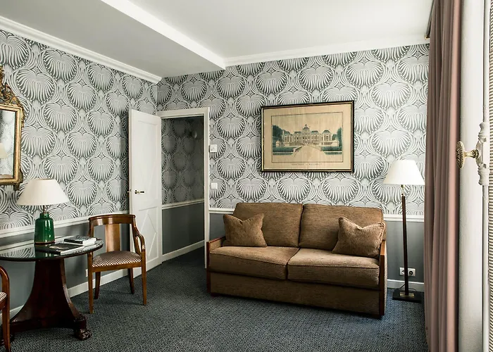 オテル ブライトン エスプリ ドゥ フランス ホテル 4*