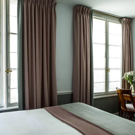Brighton - Esprit De France Hotel