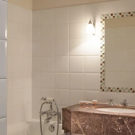 Hotell Brighton - Esprit De France 4*